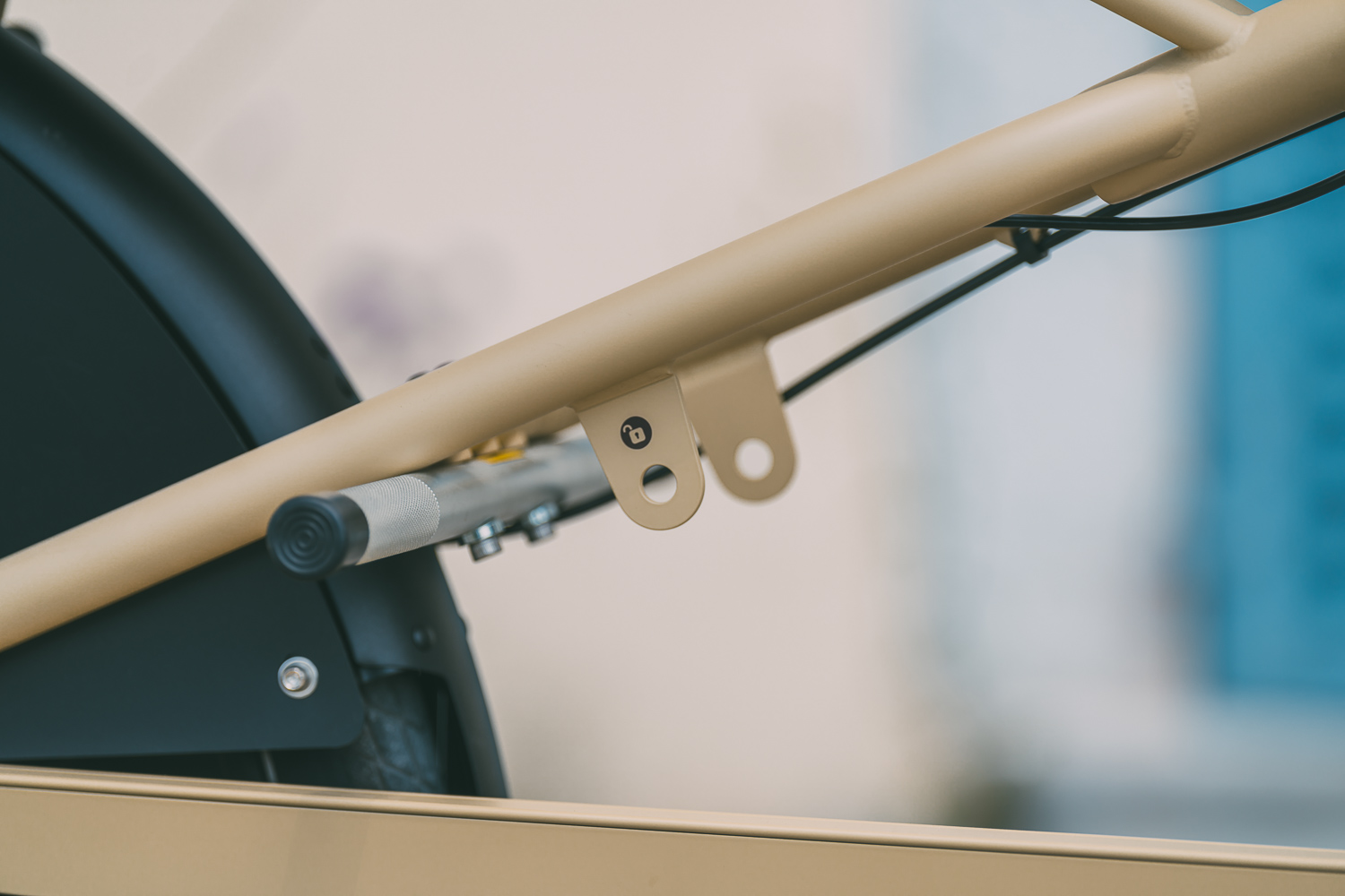 yuba_bikes_mundo_ep8_sand_closeup_legup_security