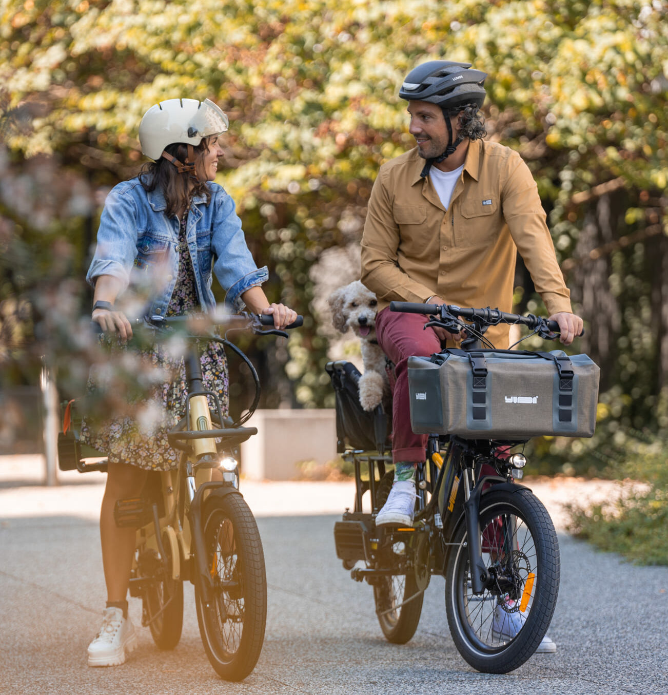 yubabikes_lifestyle_fastrack_espresso_latte_drs_wooftop_grabgo_couple_hd-1-2